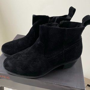 Vionic Water Resistant Black Suede Ankle Boots ~ NIB ~  US Size 10
